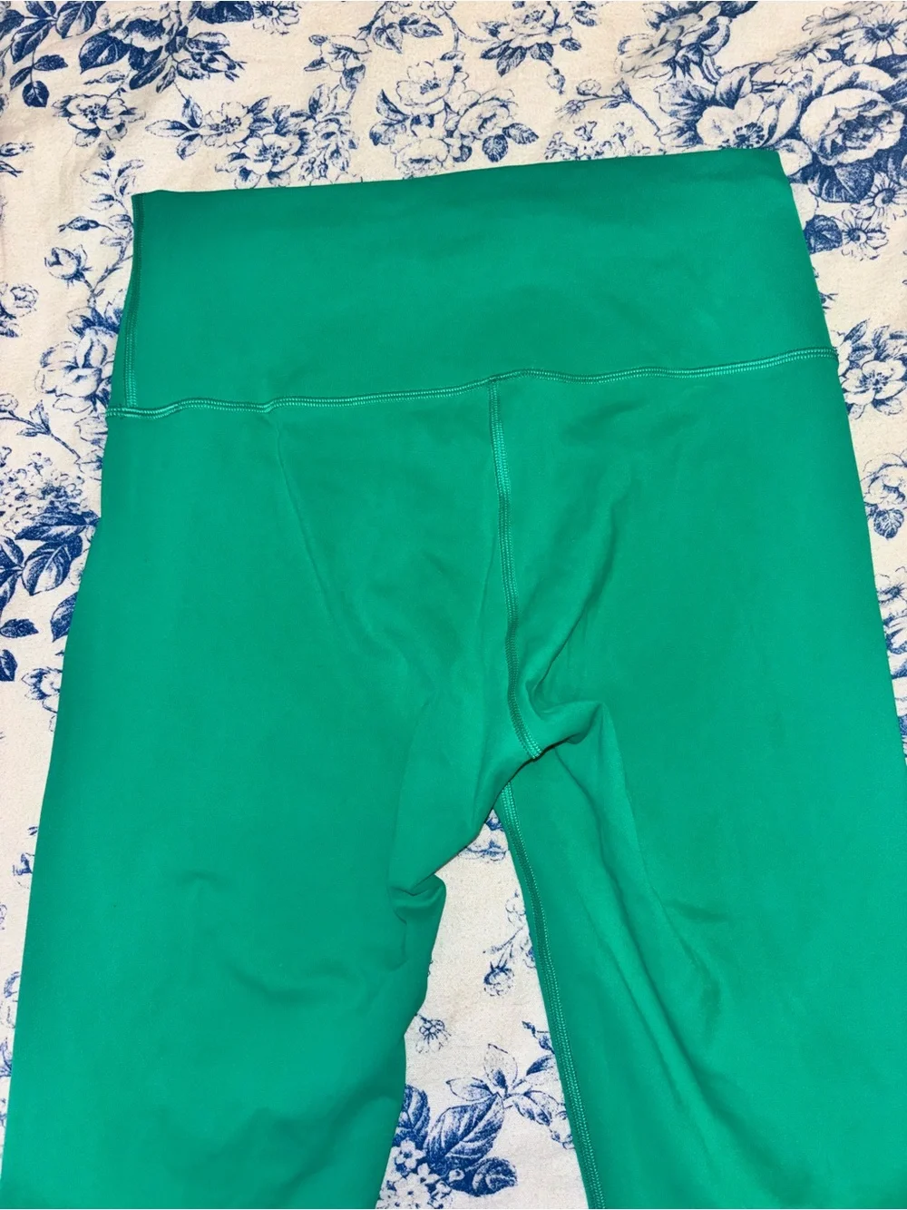Lululemon size 8 Leggings